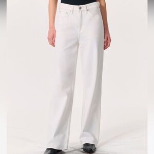 Rag & Bone Logan white, mid rise, wide leg jeans size 32.